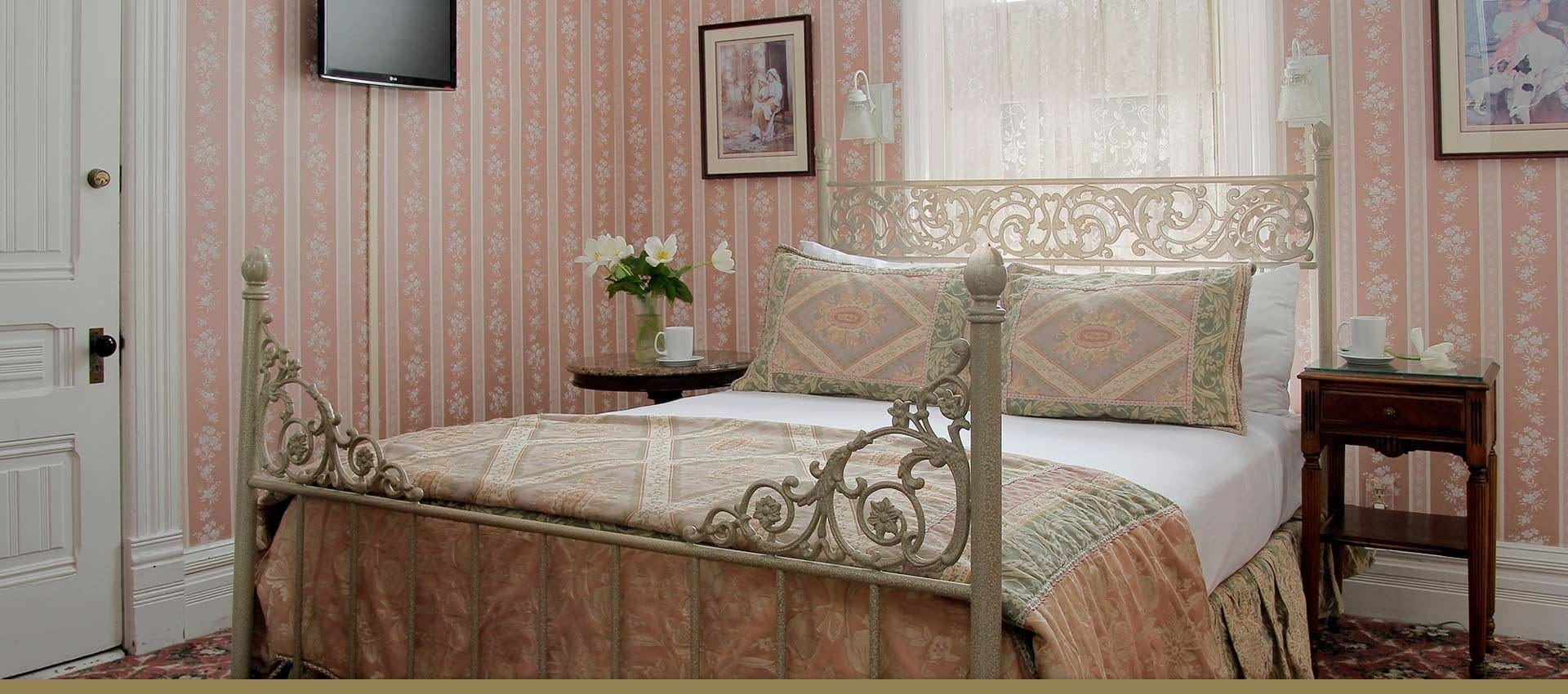 Victorian Village Inn Emily Rose suite bedroom